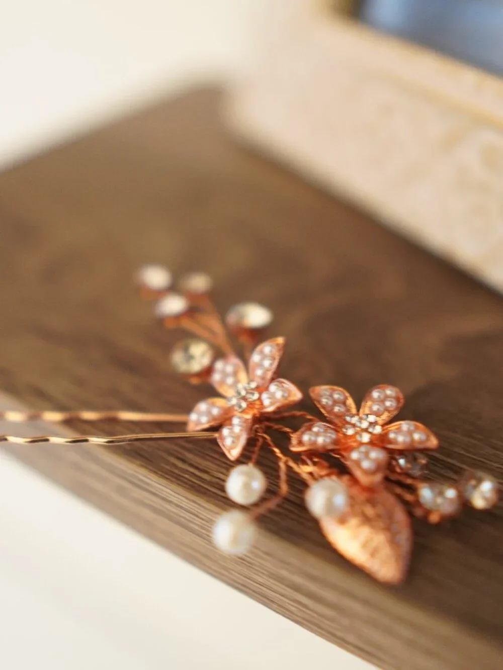 Set of 3 Rose Gold Floral Bridal Hair Pins Rhinestone Pearl Wedding Hair Accesso